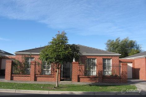 2a Tanner Gr, Northcote, VIC 3070