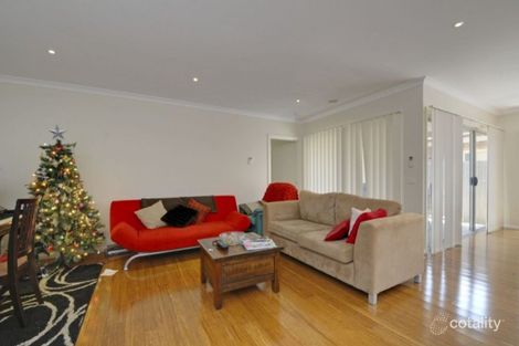 Property photo of 9B Huntingfield Close Traralgon VIC 3844