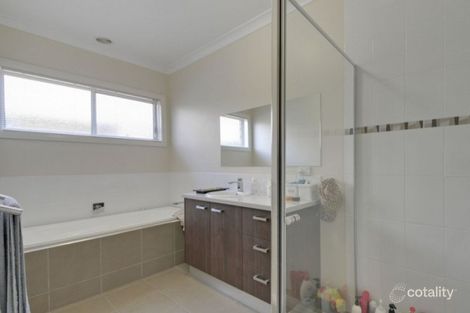 Property photo of 9B Huntingfield Close Traralgon VIC 3844