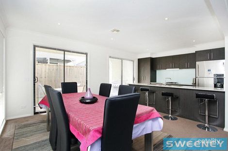 Property photo of 10 Regent Close Burnside Heights VIC 3023