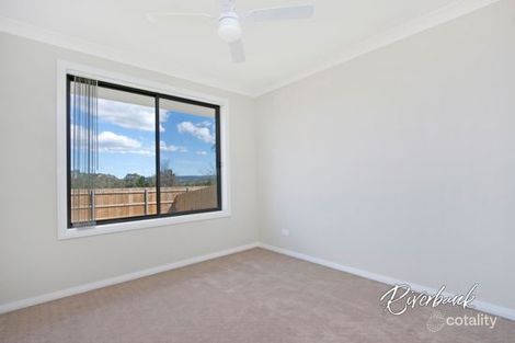 Property photo of 17 Asimus Circuit Elderslie NSW 2570