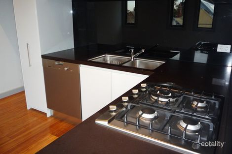 Property photo of 11/11 Railway Crescent Hampton VIC 3188