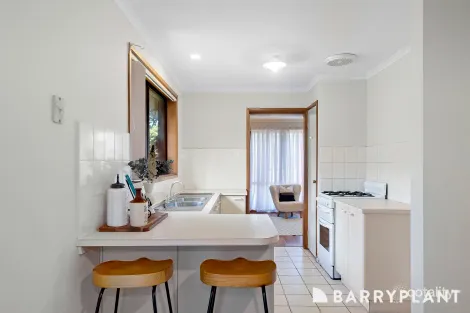 Property photo of 5 Bowen Court Berwick VIC 3806