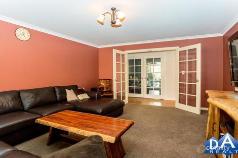 Property photo of 9 Leschenault Parade Leschenault WA 6233