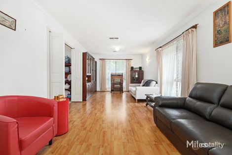 Property photo of 2 Bartram Rise Viewbank VIC 3084