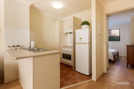 Property photo of 2/33-37 Lenneberg Street Southport QLD 4215