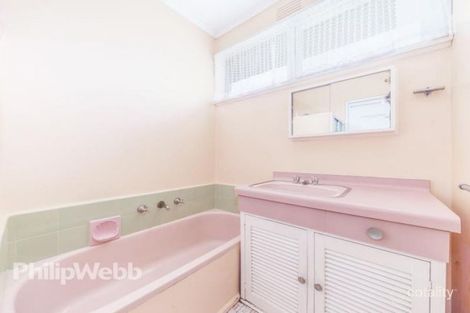 Property photo of 2 Parkview Place Doncaster VIC 3108