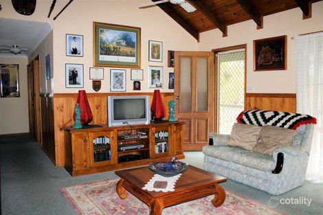 Property photo of 2 Topaz Drive Emerald Beach NSW 2456