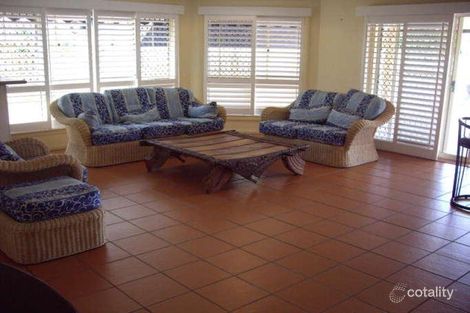 Property photo of 28 Lakeshore Drive Helensvale QLD 4212