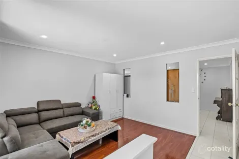 Property photo of 8 Greenwich Gardens Bertram WA 6167
