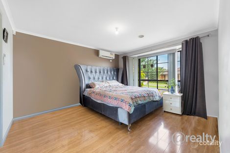 Property photo of 29 Cassinia Close Delahey VIC 3037
