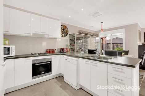 Property photo of 31 Daybreak Vista Mickleham VIC 3064