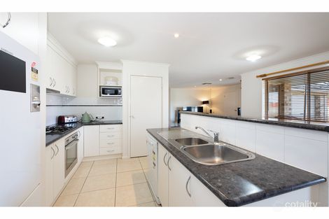Property photo of 60 Mountain View Drive Lavington NSW 2641