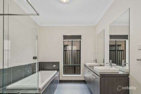 Property photo of 50 Glenrose Boulevard Clyde North VIC 3978
