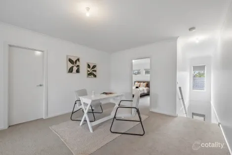 Property photo of 2/24 Ryrie Grove Wollert VIC 3750