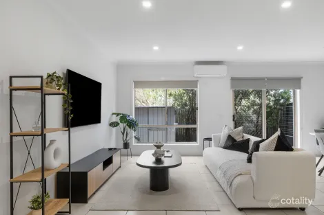 Property photo of 2/24 Ryrie Grove Wollert VIC 3750