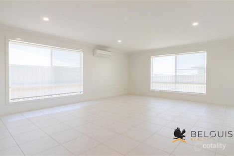 Property photo of 18 Hanlin Way Pimpama QLD 4209