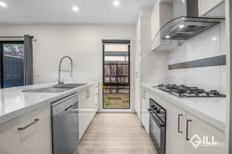 Property photo of 3/73 Cheviot Avenue Berwick VIC 3806