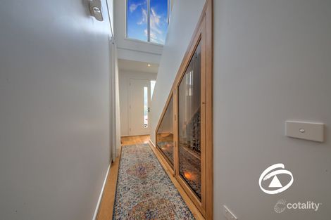 Property photo of 15 Willowdene Way Berwick VIC 3806