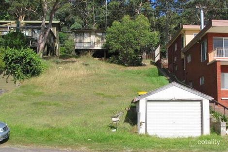 80 Araluen Dr, Hardys Bay, NSW 2257