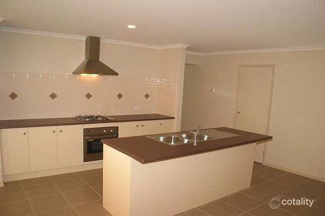 Property photo of 17 Fairways Boulevard Cranbourne North VIC 3977