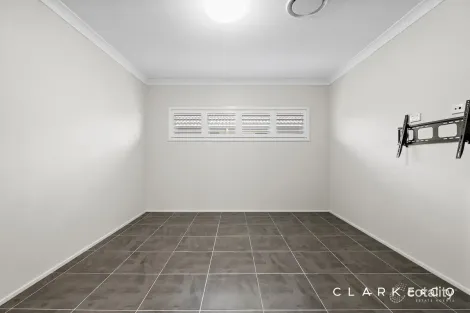 Property photo of 5 Dragonfly Drive Chisholm NSW 2322