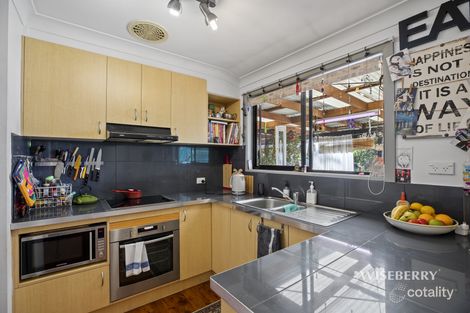 Property photo of 20 Campbell Parade Mannering Park NSW 2259