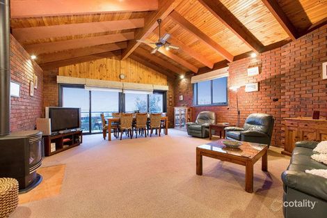 Property photo of 2 Dudley Grove Edithvale VIC 3196