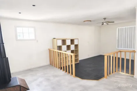 Property photo of 18 Holly Rise Hackham West SA 5163