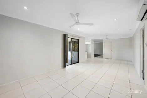 Property photo of 10 Whitehaven Way Mount Low QLD 4818