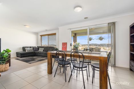 Property photo of 15 Sullivan Circuit Orange NSW 2800