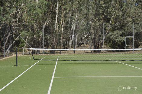 Property photo of 17 Pendlebury Court Spring Gully VIC 3550