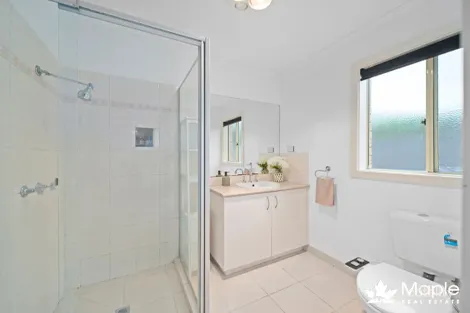 Property photo of 4 Otway Place Roxburgh Park VIC 3064