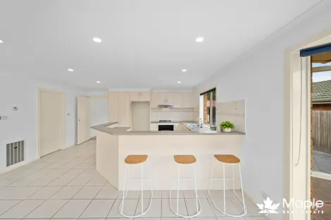 Property photo of 4 Otway Place Roxburgh Park VIC 3064