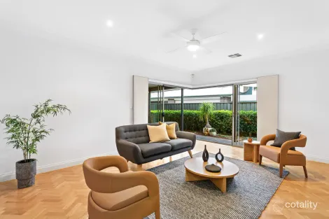 Property photo of 17 Crompton Drive St Clair SA 5011