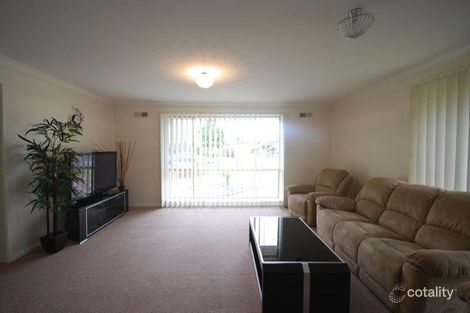 Property photo of 1/2 Joseph Banks Crescent Cranbourne VIC 3977