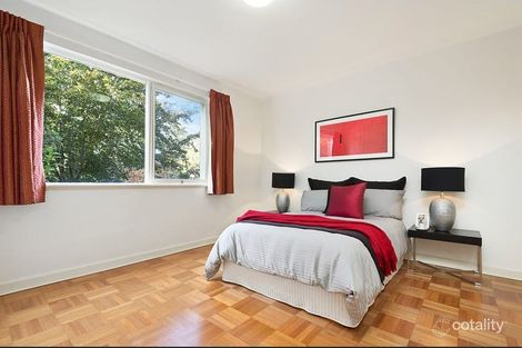 Property photo of 2/147-149 Marshall Street Ivanhoe VIC 3079