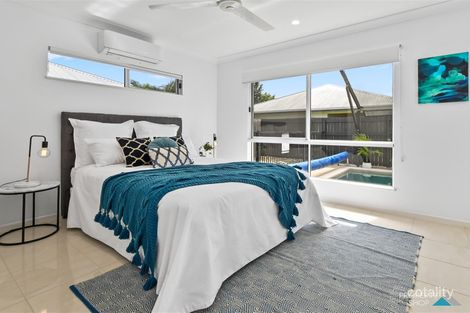 Property photo of 8 Munderra Close Smithfield QLD 4878