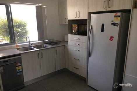 Property photo of 2/20 Careel Close Helensvale QLD 4212