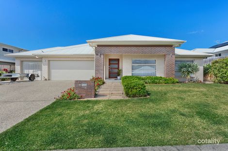 Property photo of 9 Torquay Circuit Red Head NSW 2430