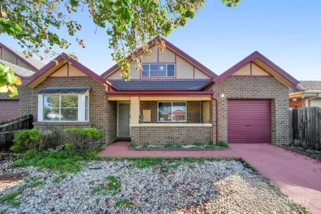 30 Garonne Cct, Roxburgh Park, VIC 3064