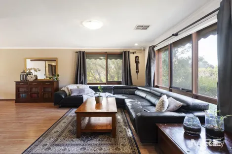 18 Crofton Tce, Doncaster East, VIC 3109