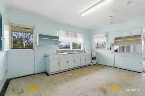 Property photo of 18 Tracey Kenmore QLD 4069