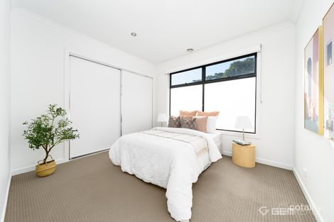 Property photo of 28 Quarter Circuit Springvale VIC 3171