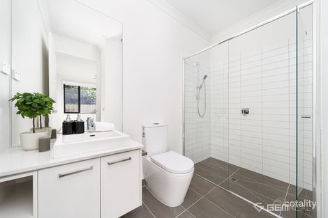 Property photo of 28 Quarter Circuit Springvale VIC 3171
