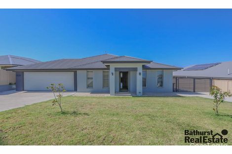 Property photo of 71 Graham Drive Kelso NSW 2795