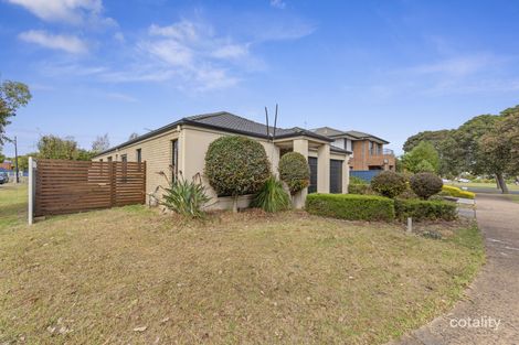 Property photo of 13 The Parkway Pakenham VIC 3810