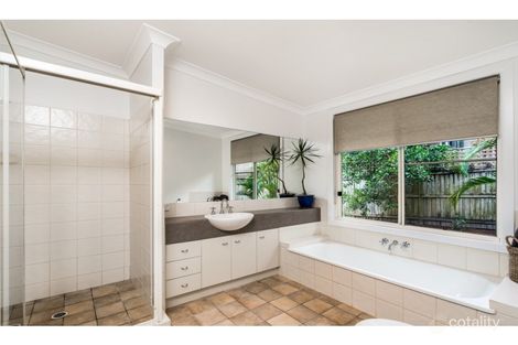 Property photo of 15 Bottlebrush Crescent Suffolk Park NSW 2481