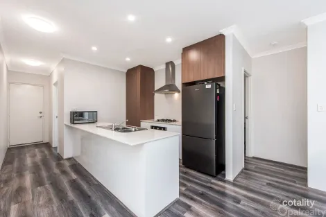 27C FREDERICK ST, SHOALWATER, WA 6169