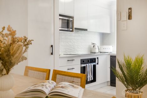Property photo of 41/100 Racecourse Drive Bundall QLD 4217